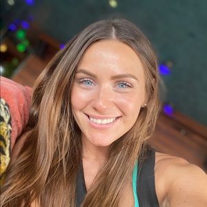 Meet your Posher, Dellyn